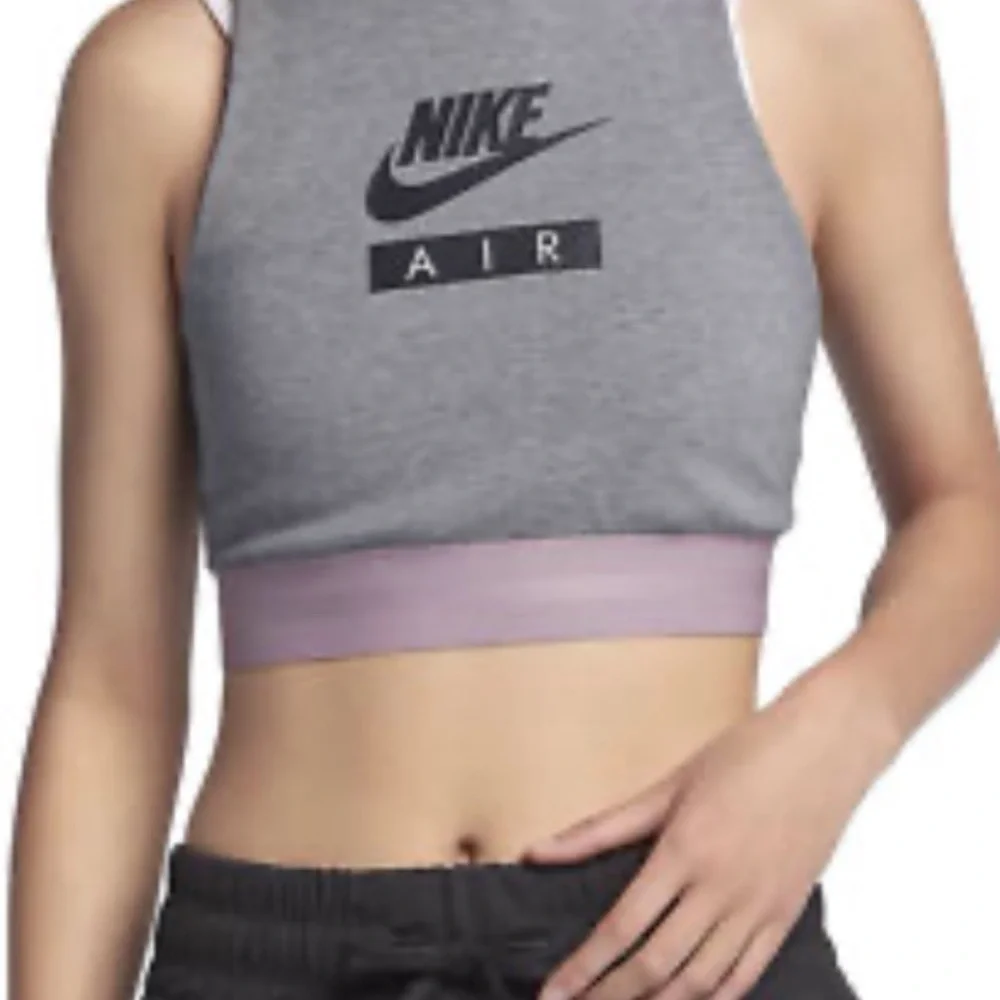 Nike crop tank - Picture 8 of 8